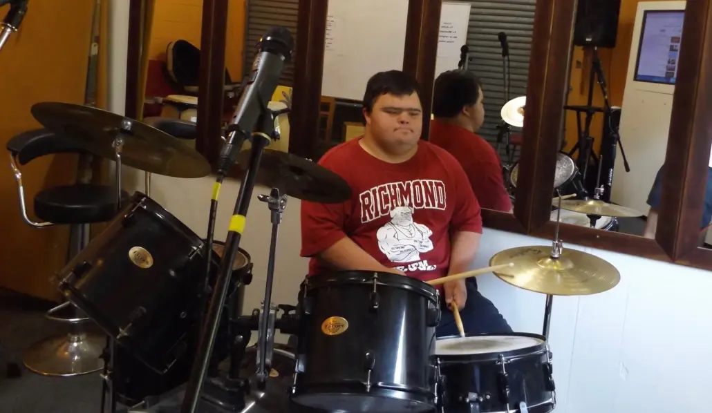 Lifestyler playing drums